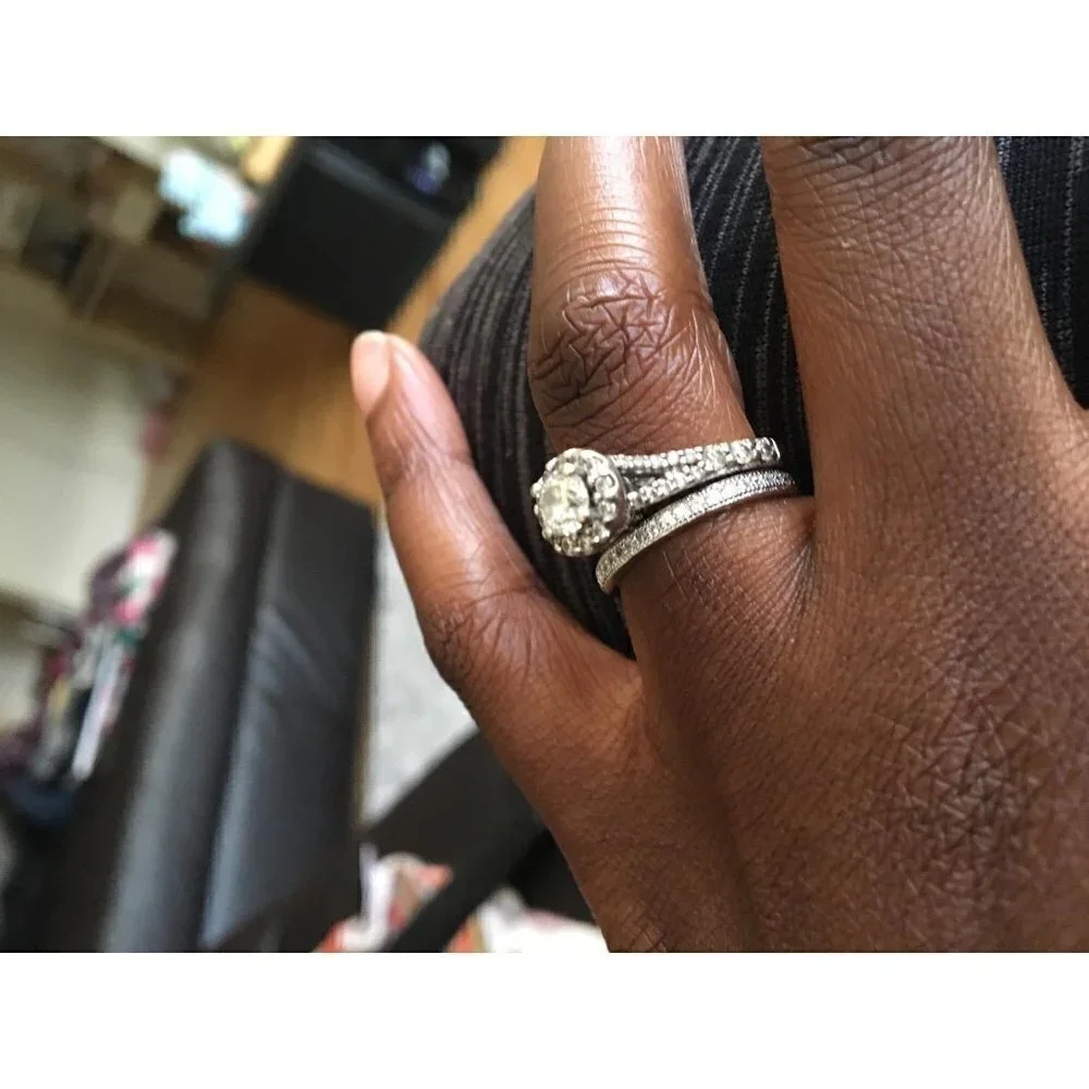 𝅺.925 Sterling Silver Platinum Plated Simulated Diamond 2mm Ring Elegant Band CZ - Picture 5 of 13